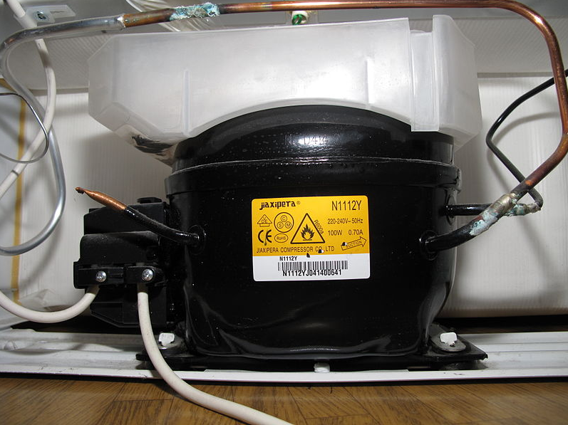 Finding and Choosing a Technician to Repair Your Fridge